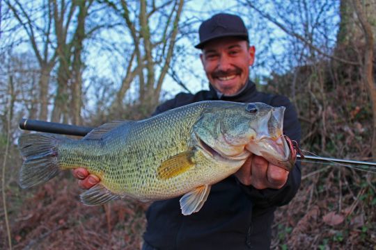 La première étape pour capturer un poisson est d'identifier ses zones de tenue.