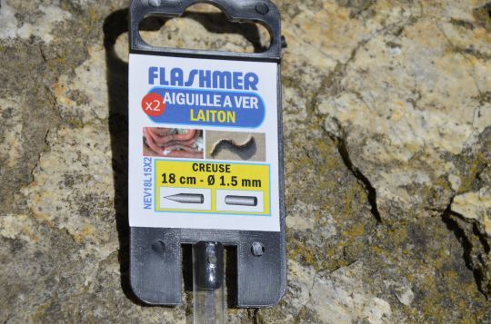 Aiguille creuse avec une pointe