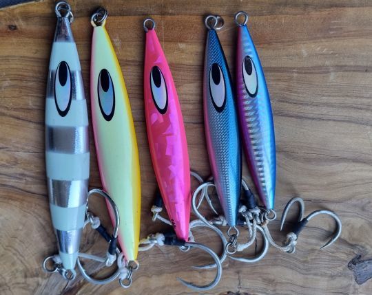 Différents jigs pour pêcher le sabre