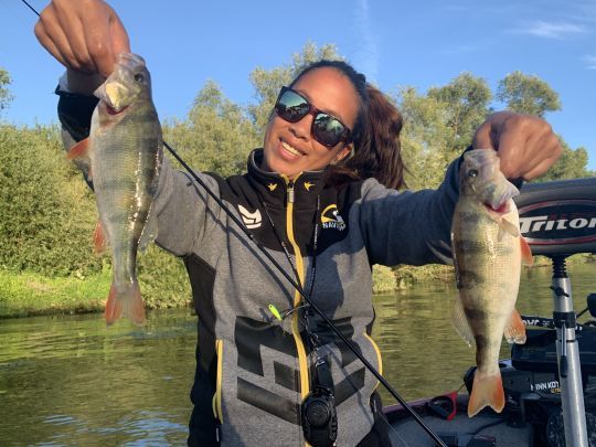 Passionnée de pêche aux leurres