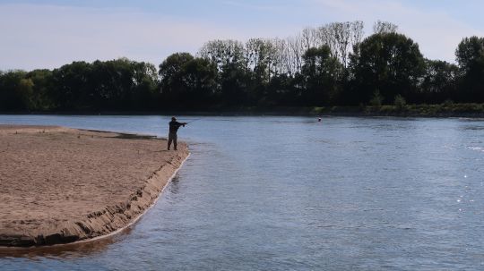 Les cannes à deux mains et switch permettent de pouvoir gagner en distance sans se fatiguer