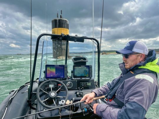 Dans les zones de très fort courant, les shads sont des leurres très efficaces