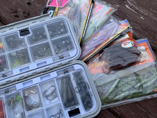 Les leurres souples permettent d'attraper les plus petits poissons.