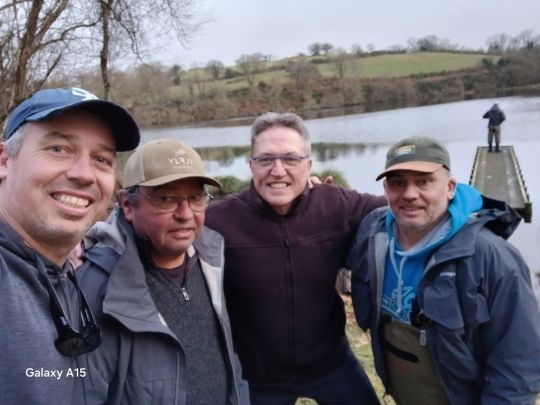 Des participants et organisateurs contents de ce moment de partage