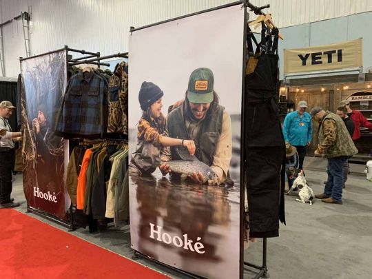 On ne peut pas louper le grand stand Hooké !