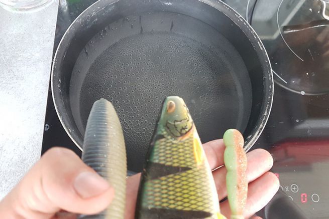 Stampo Per Esche Da Pesca In Plastisol Fai Da Te - Per Esche Morbide Tipo Ragebug - Nuovo