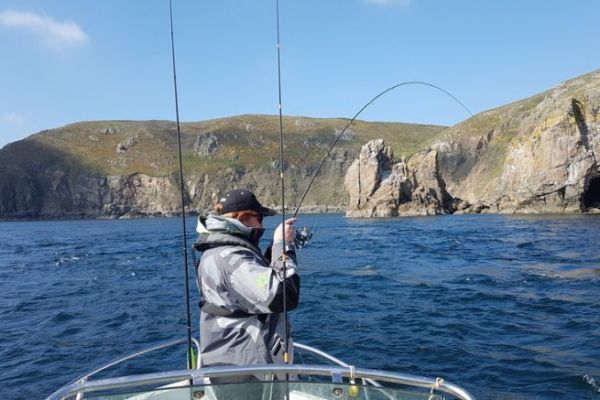 Salite a bordo e pescate a Cap de la Hague, all'estremit occidentale della penisola del Cotentin