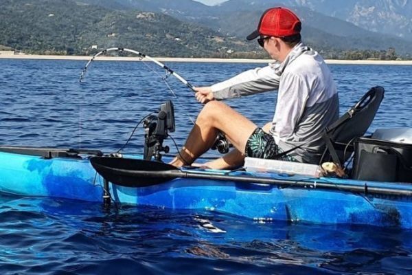 Consigli sull'attrezzatura per la pesca di grandi pesci in kayak