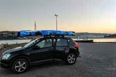 Trasportare il kayak sul portapacchi