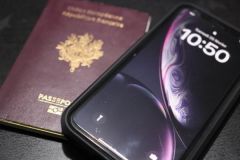 Il telefono cellulare  molto utile quando si viaggia!