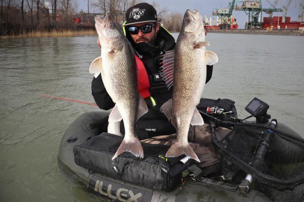 La pesca verticale  la tecnica preferita per luccioperca e walleye.