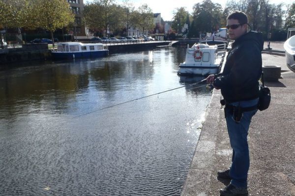 Pesca di strada sulla Mosella e sul Canal de l'Est a Epinal