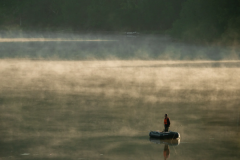 Pesca sul lago di Saint-Pardoux