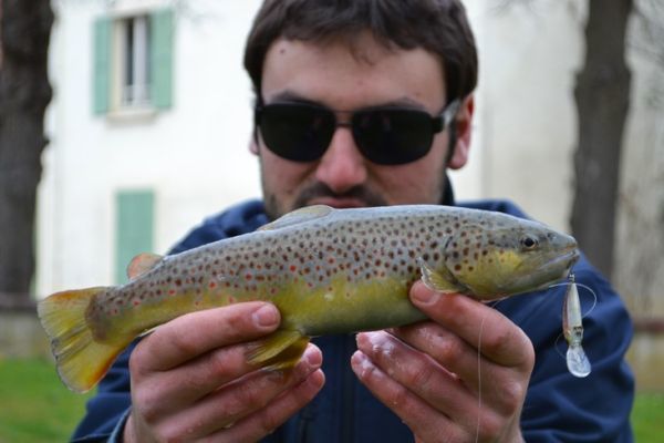 Pesca a Dreux sul Blaise: corso di street fishing alla trota