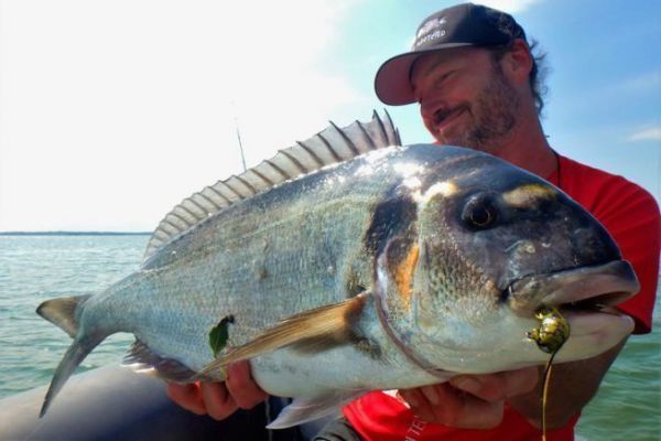 Pesca all'orata con tenya