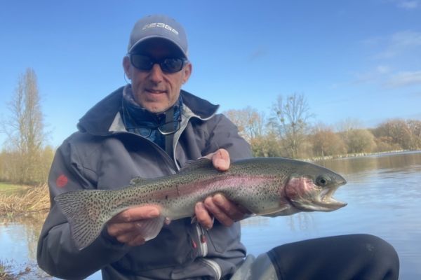 Il lago artificiale di Sablonnière, nella regione dell'Ile et Vilaine, è un luogo molto piacevole per la pesca