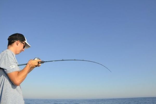 Attrezzatura per la pesca d'altura con jig