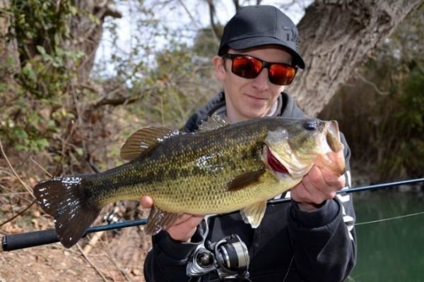 Pesca al black bass in autunno