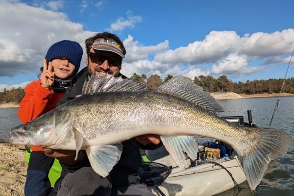 Pesca verticale al luccioperca