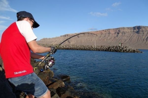 Pesca da riva alle Canarie