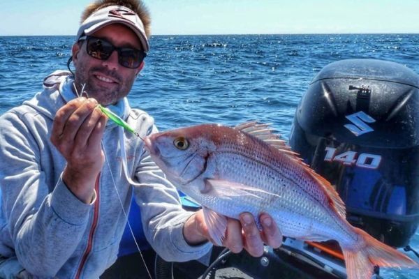 Animazione di una dima in metallo